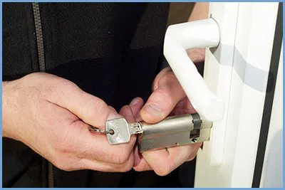 Lock Key Shop Miami, FL 305-744-5177 Lock Key Shop Miami, FL 305-744-5177 - 56-4