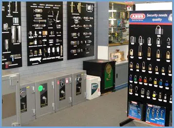 Lock Key Shop Miami, FL 305-744-5177 Lock Key Shop Miami, FL 305-744-5177 - 56-8